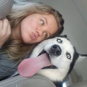 Meet your Posher, Olivia